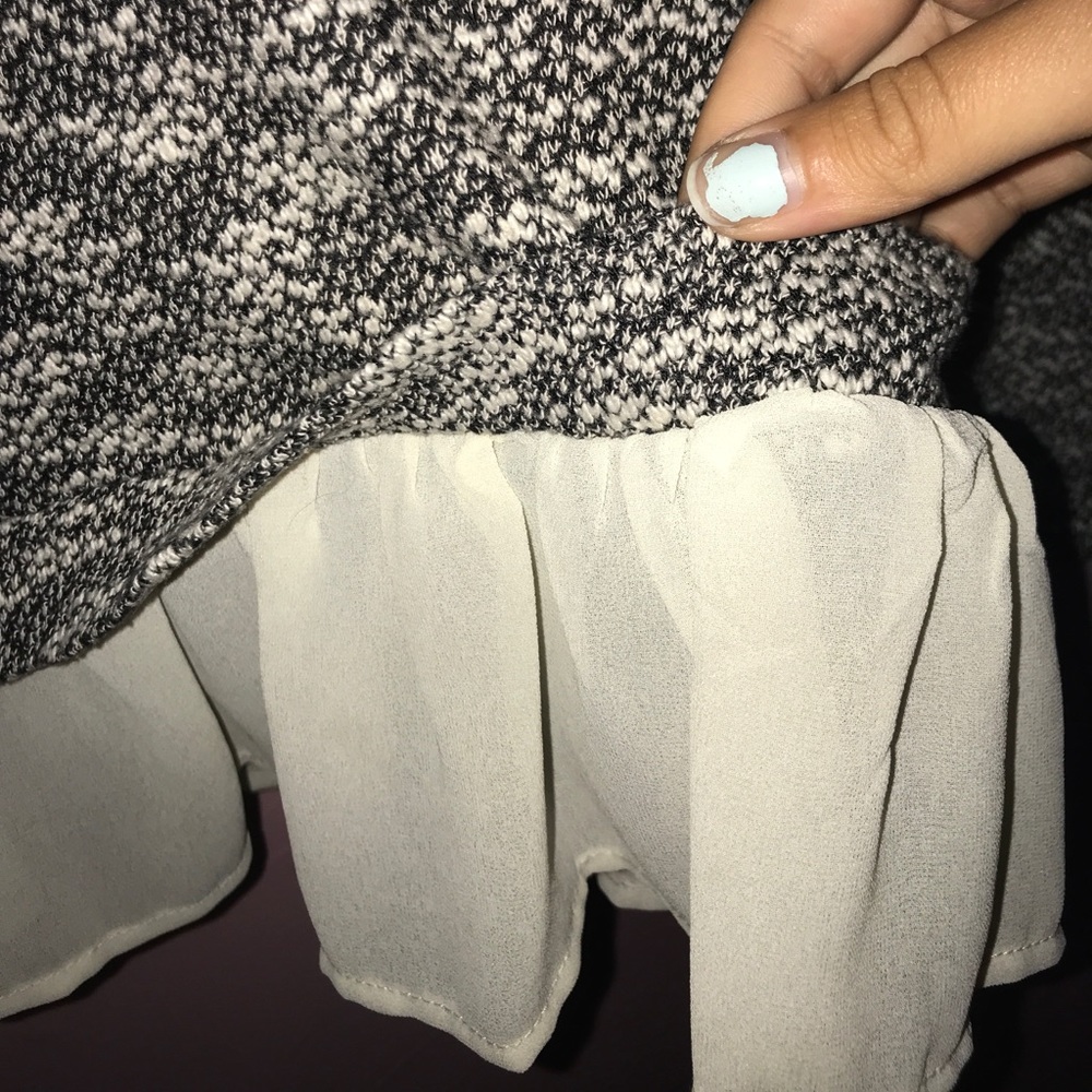 Sweater - Picture 2 of 4